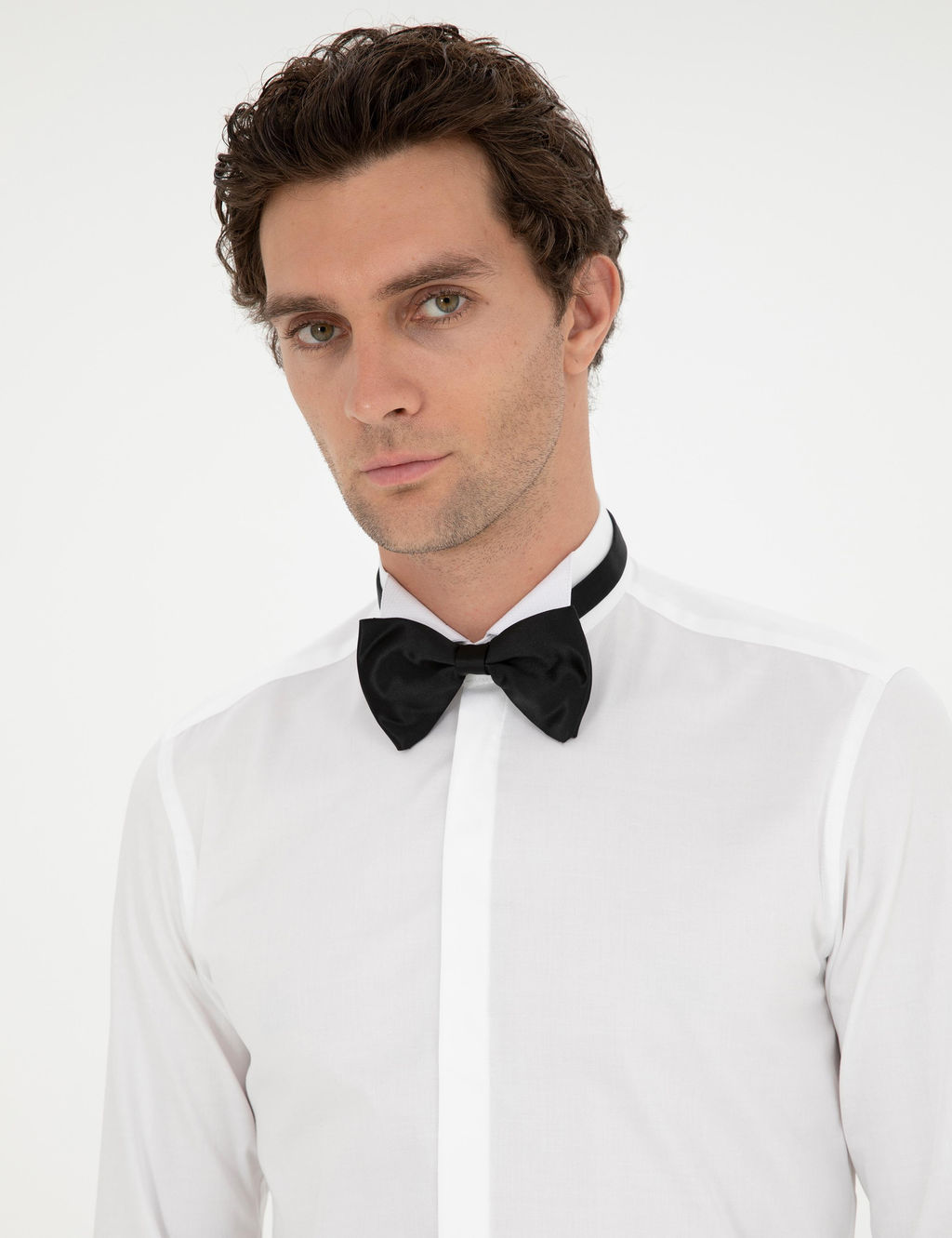 Белая рубашка под смокинг приталенного кроя из смесового хлопка с манжетами - Cacharel фото 2