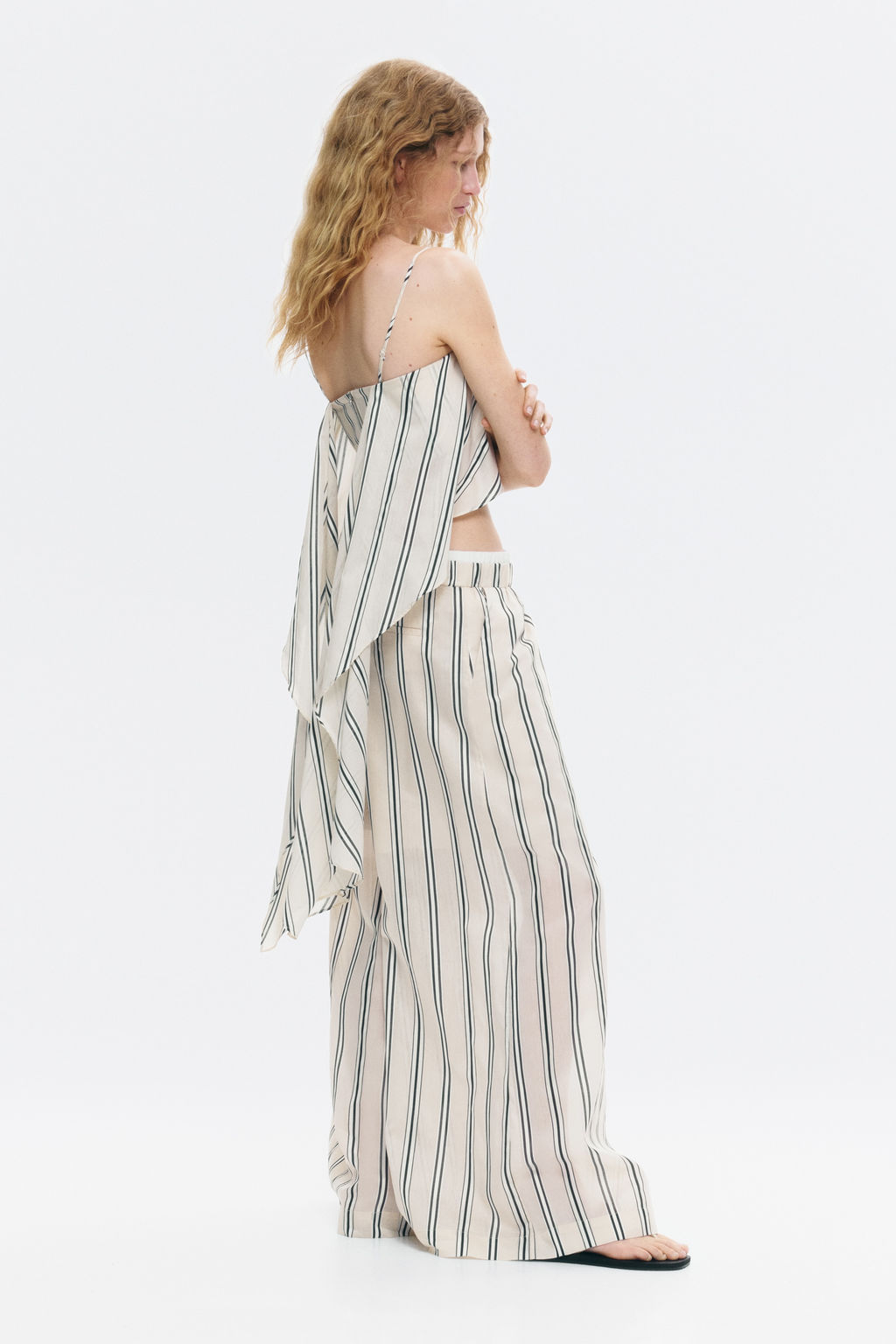 Crop top efecto layering - H&m фото 4