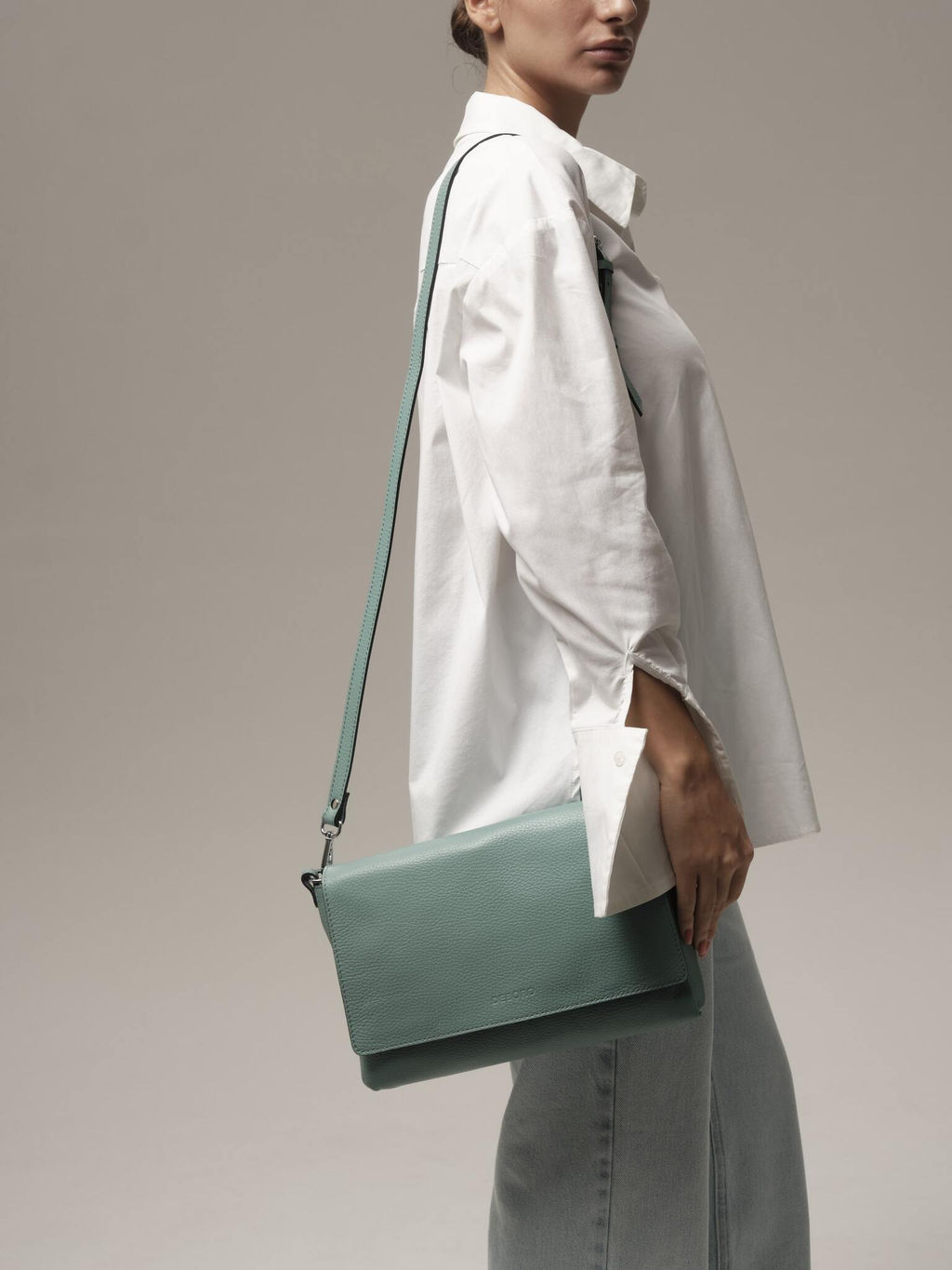 Сумка кожаная на плечо Deboro 30181 мутный минт