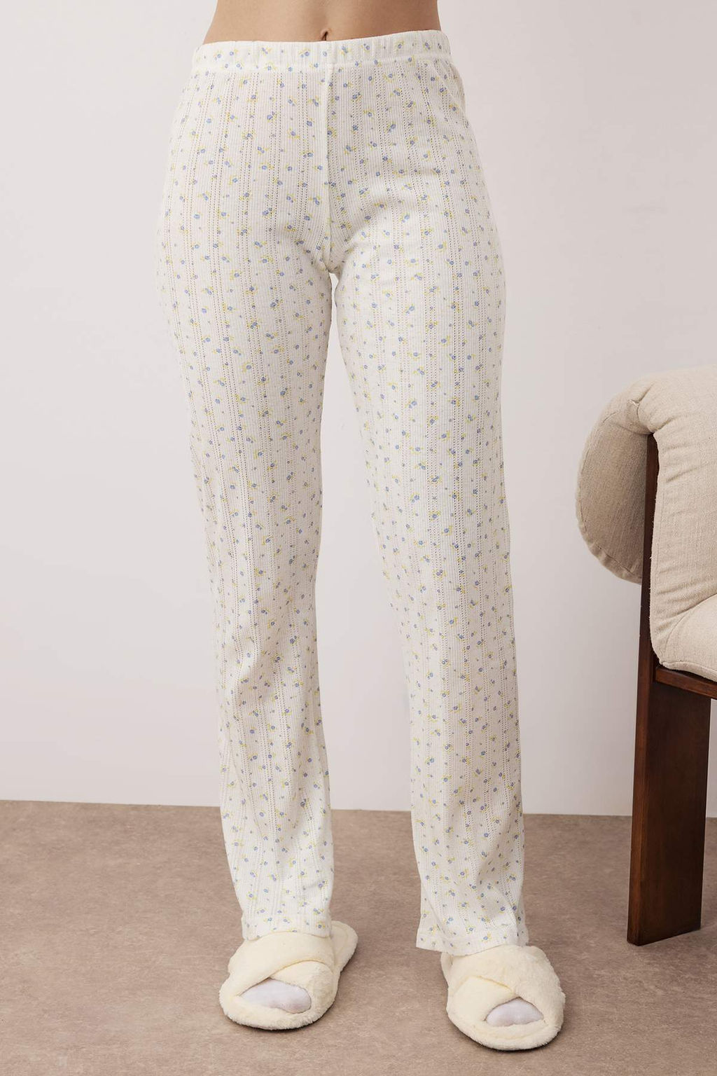 Beyaz Cicekli Dantel Detayl? Fitilli/Pointel Orme Pijama Tak?m? THMAW26PT00165 - Trendyolmilla фото 4