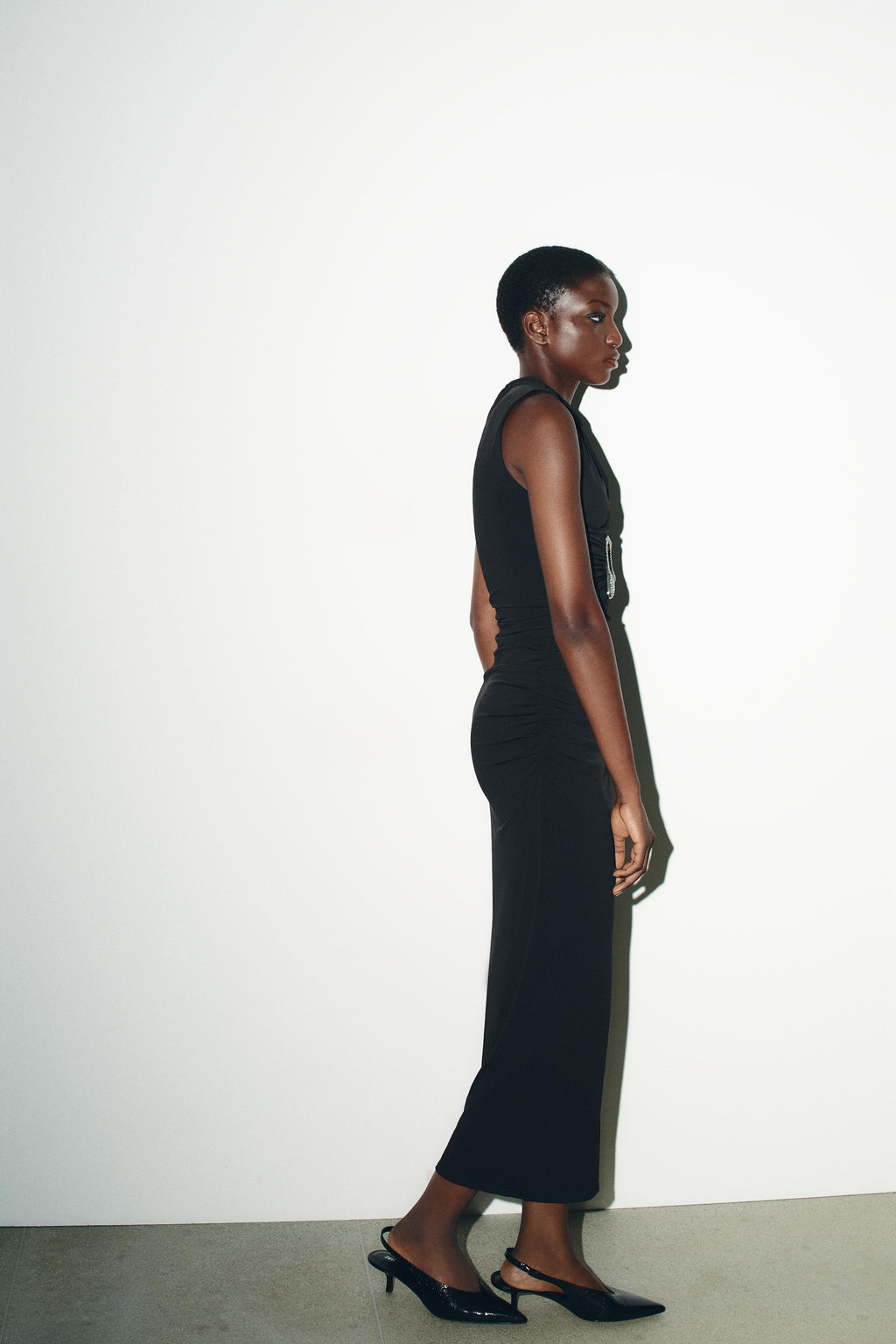 DRAPED CUT-OUT DRESS WITH SHINY DETAIL - Zara фото 3