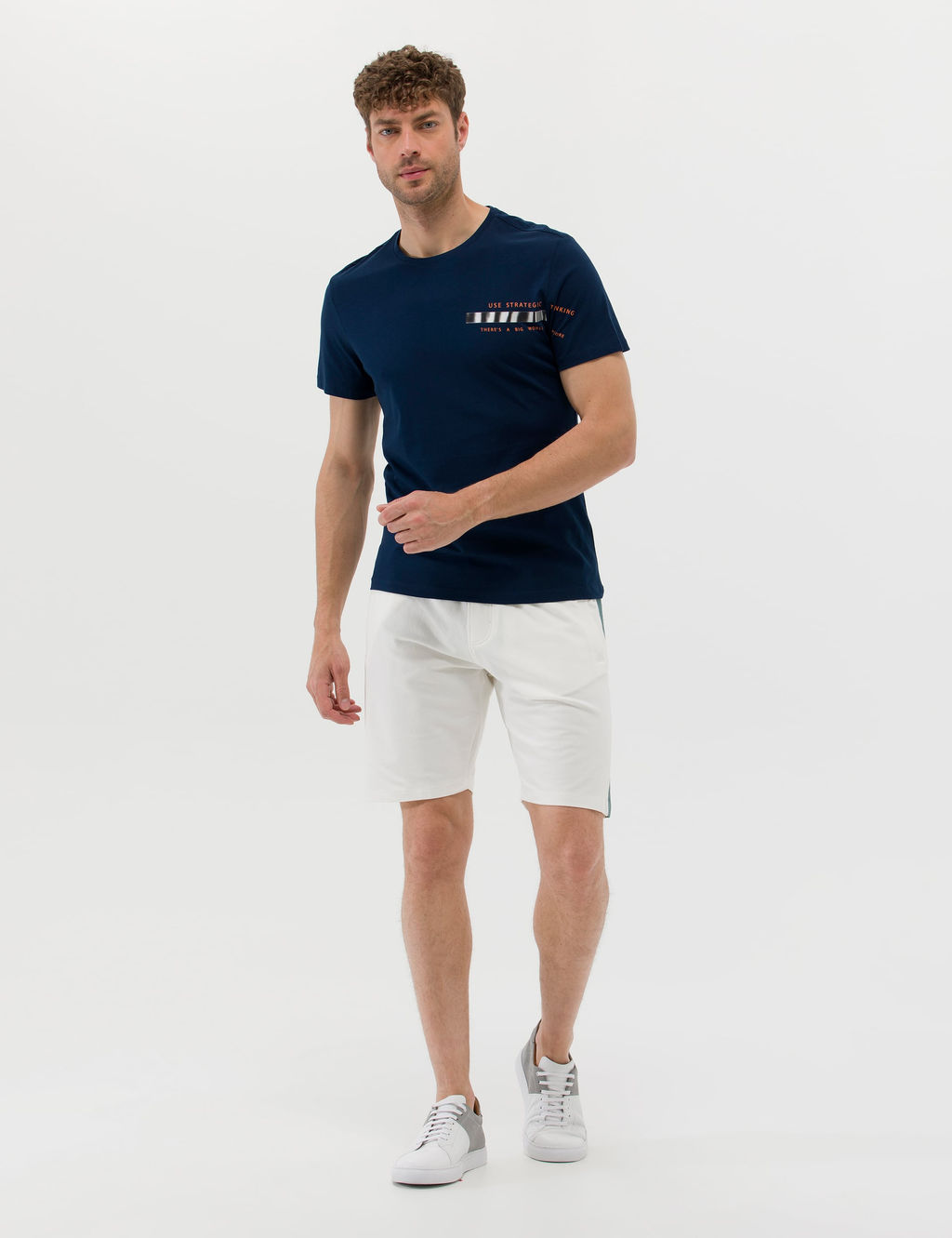 Lacivert Slim Fit Bask_l_ Bisiklet Yaka Ti__rt