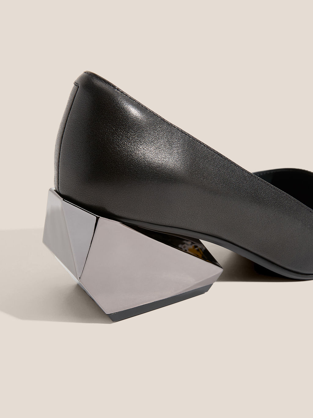 Женские туфли UNITED NUDE Ricky Pump Mid Артикул 4638810, черный