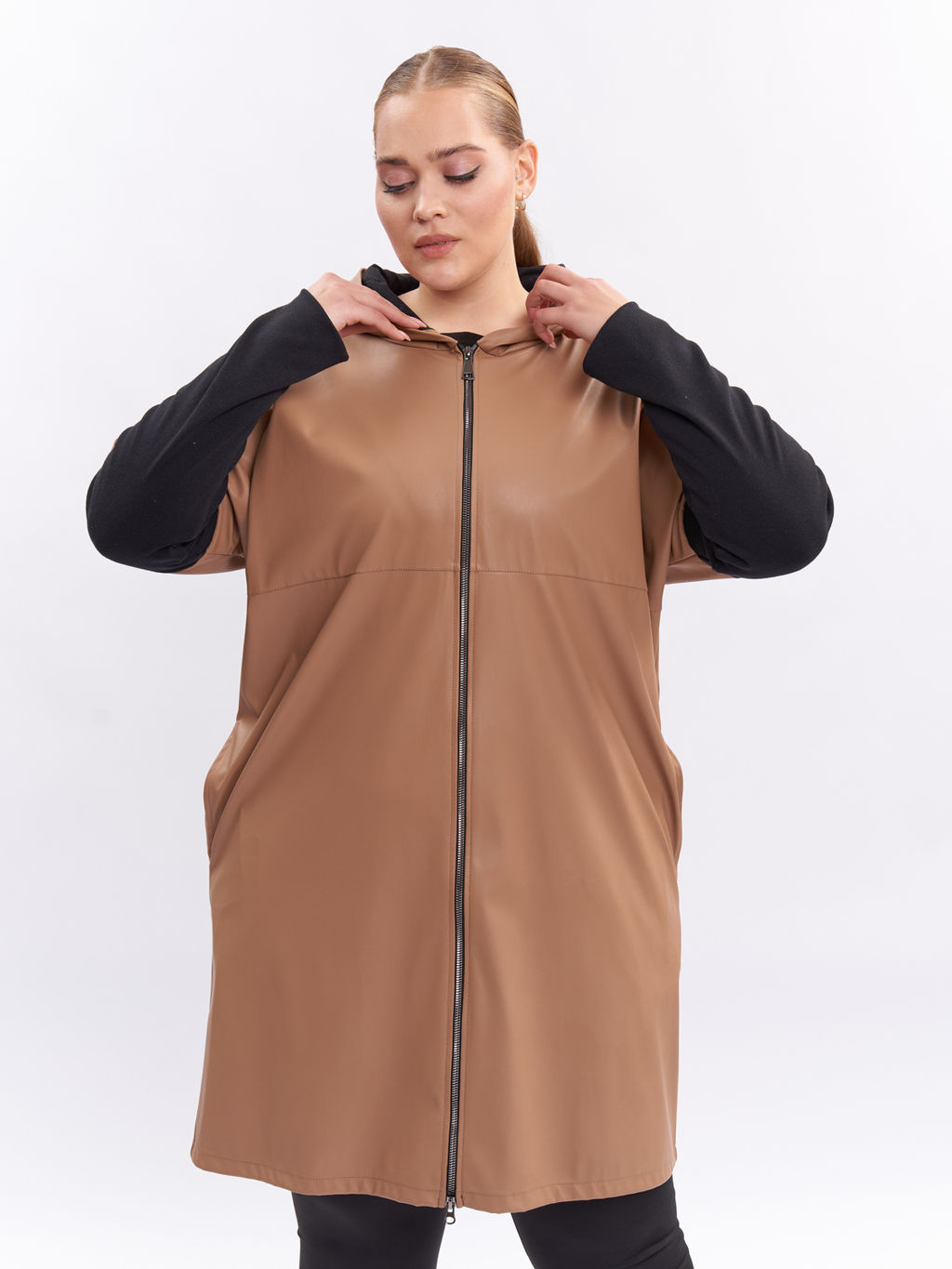 Пальто кожаное PL10209BRW19