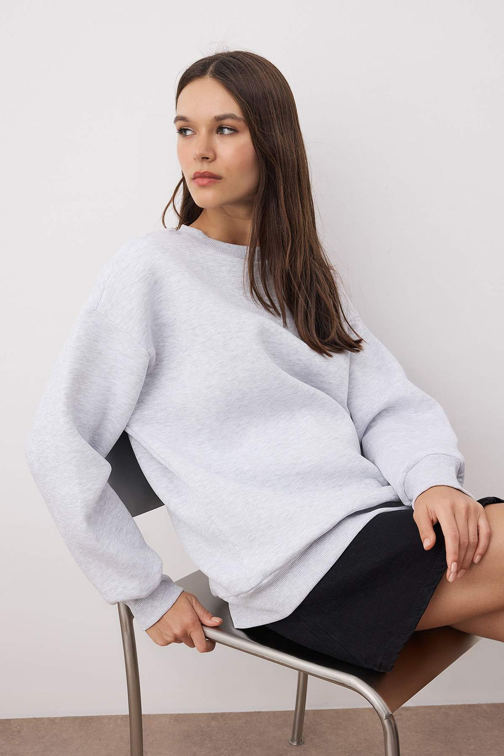 Kar Melanj Oversize/Rahat Kesim Basic Bisiklet Yaka Kal?n/Ici polarl? Orme Sweatshirt TWOAW24SW00102