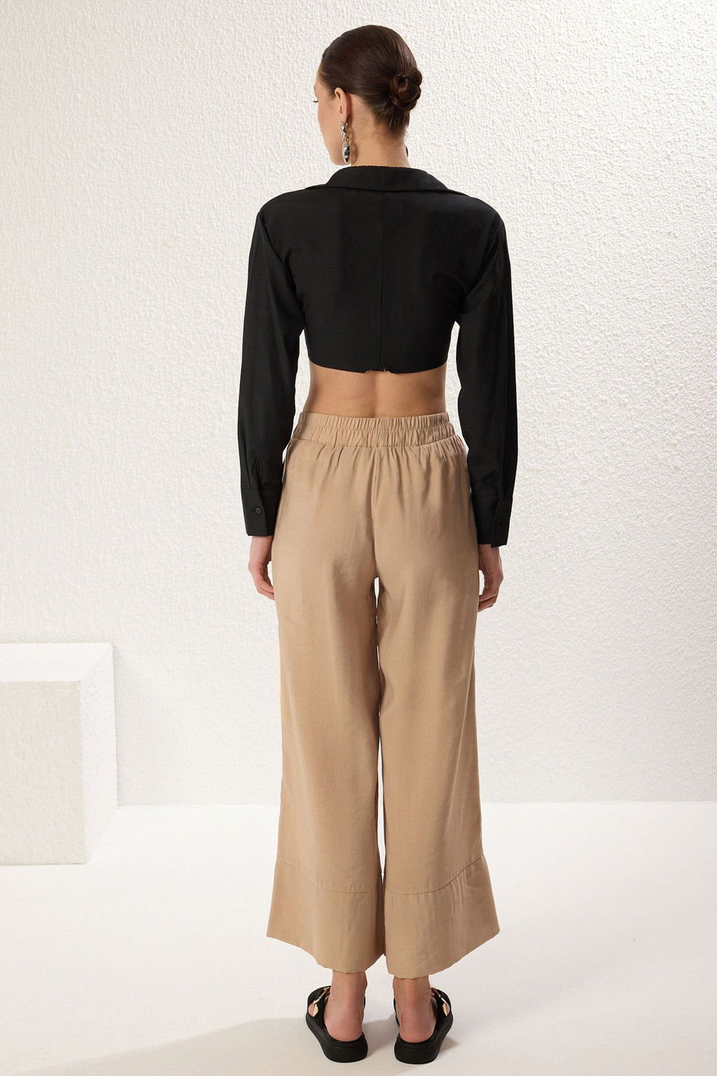TRENDYOLMILLA Vizon Modal Cep Detayl? Wide Leg/Genis Paca Pileli Dokuma Pantolon TWOSS25PL00081  фото 6