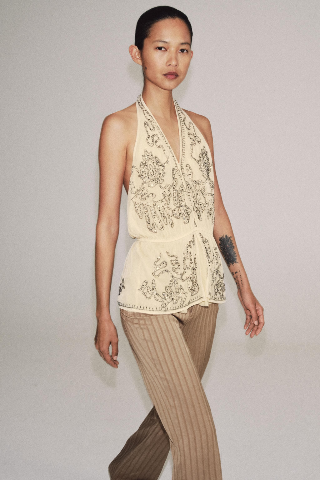 TOP HALTER BORDADOS ZW COLLECTION LIMITED EDITION / Beige