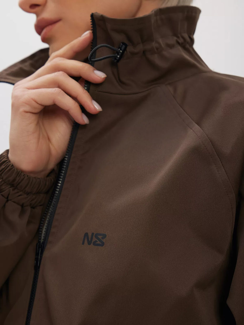 Ветровка демисезонная