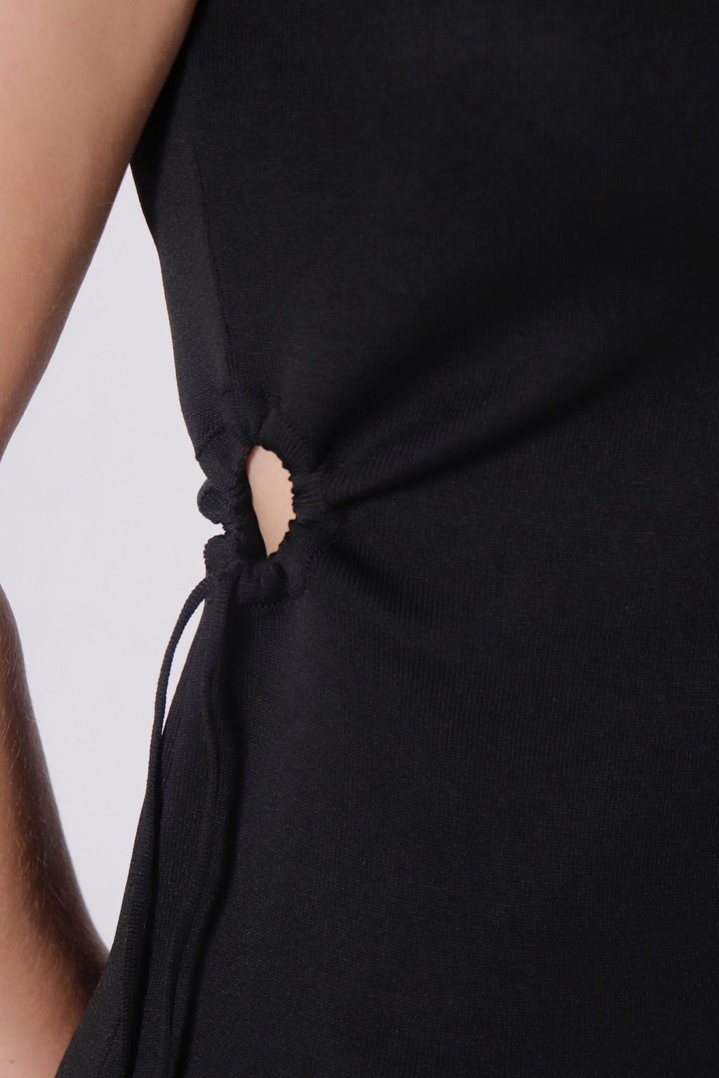 Мини-платье чёрное - Martichelli фото 11