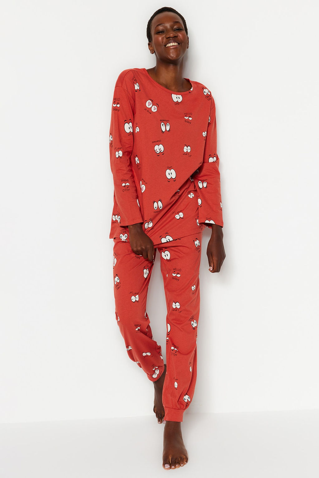 Trendyolmilla Gri %100 Pamuklu Goz Desenli T-shirt-Jogger Orme Pijama Tak?m? THMAW22PT0270