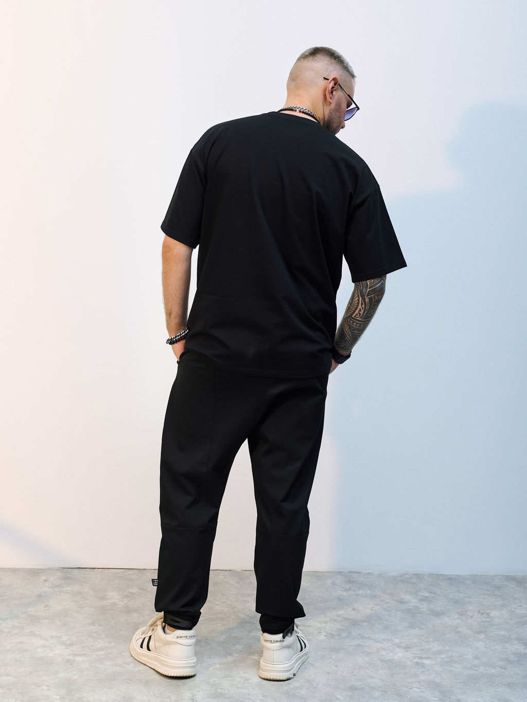 Футболка оверсайз унисекс " MARI ASSR" черный