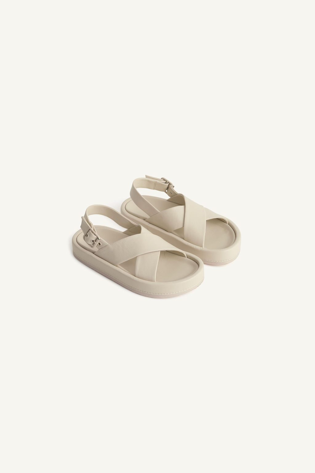 LTHR CRSSVR SNDLS / Blanco - Zara фото 4