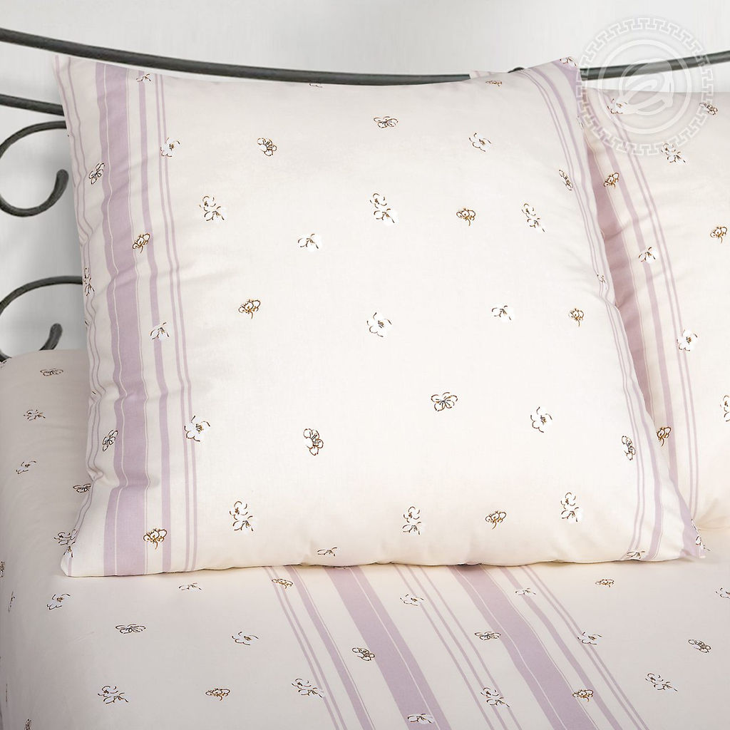 Постельное белье Сакура (поплин зима-лето) Евро/Пододеяльник стеганый (молния): 1 шт. - 215*200; Простыня: 1 шт. - 215*240; Наволочка (клапан): 2 шт. - 70*70; Зима - лето