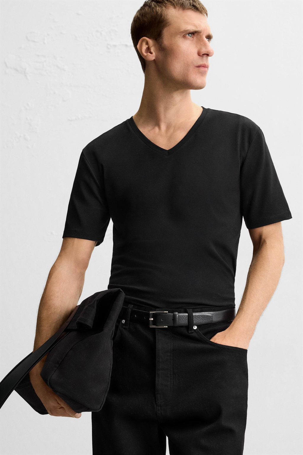 BASIC V-NECK T-SHIRT - Zara фото 5