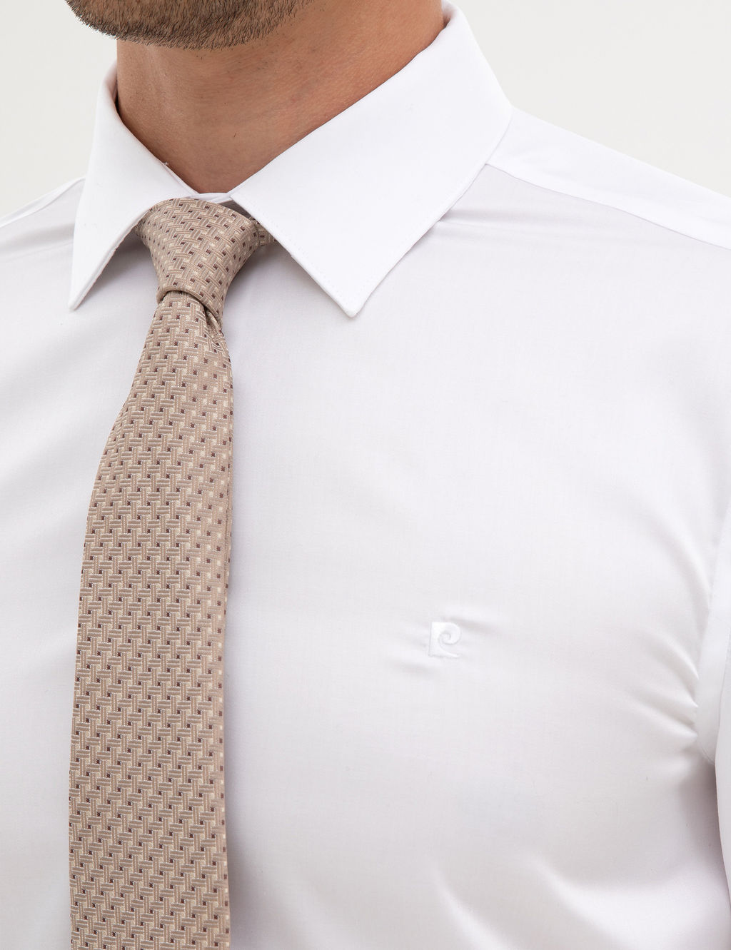 Beyaz Non Iron Kolay _t_lenebilir Slim Fit G_mlek
