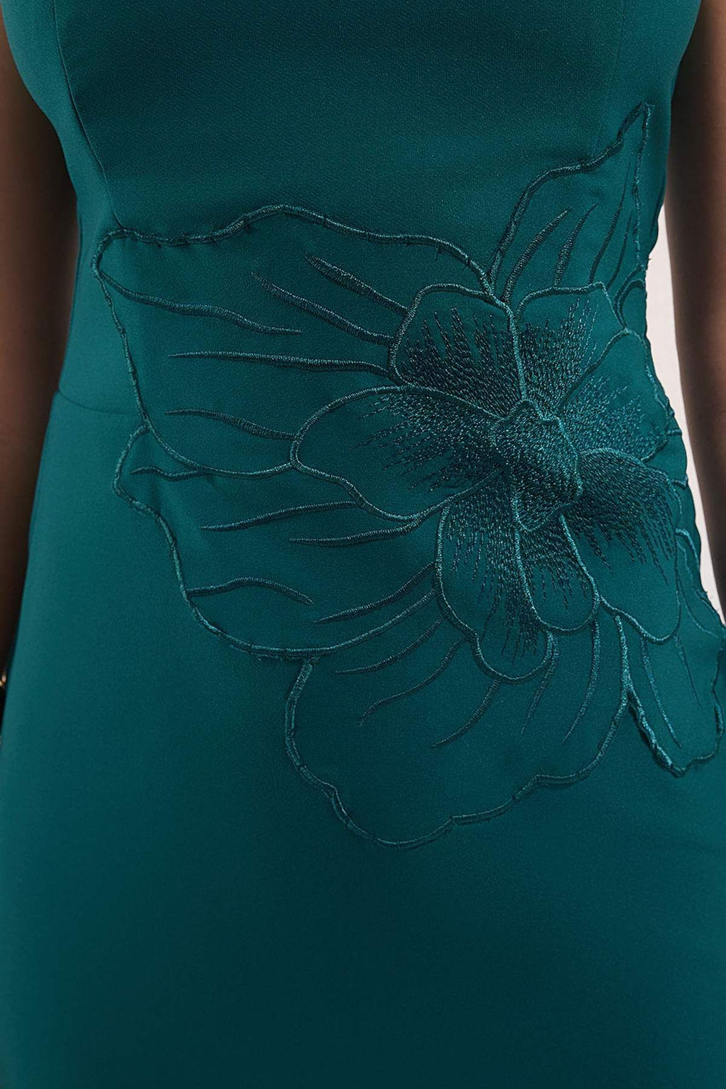 Trendyolmilla Bordo Cicek Aplike Detayl? Dokuma Maxi Abiye & Mezuniyet Elbise TPRSS25AE00177 фото 3