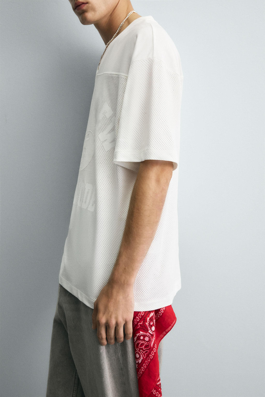 T-SHIRT WITH TEXTURED PANELS - Zara фото 6