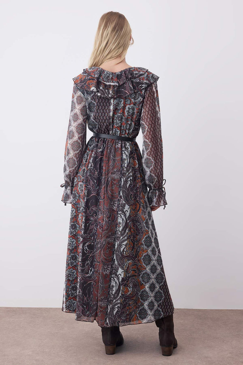 Cok Renkli Boho Bask?l? F?rf?r Detayl? Skater/Belden Ac?lan Midi Esnek Orme Elbise TWOAW26EL00250