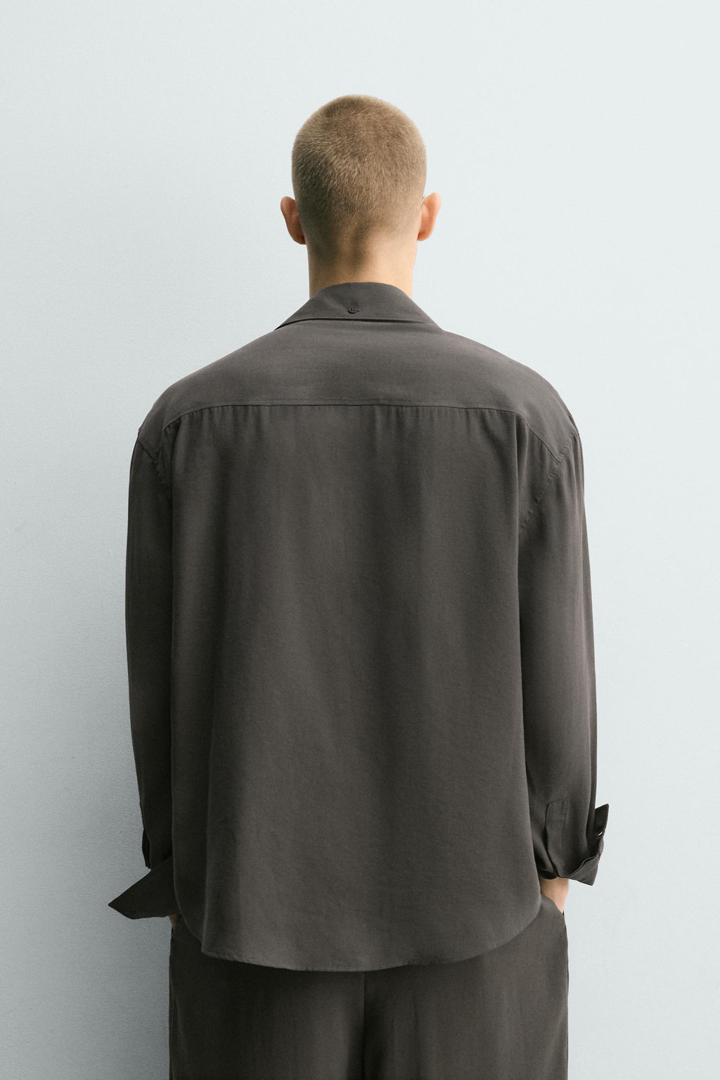CAMISA FLUIDA RELAXED FIT / Gris antracita - Zara фото 3