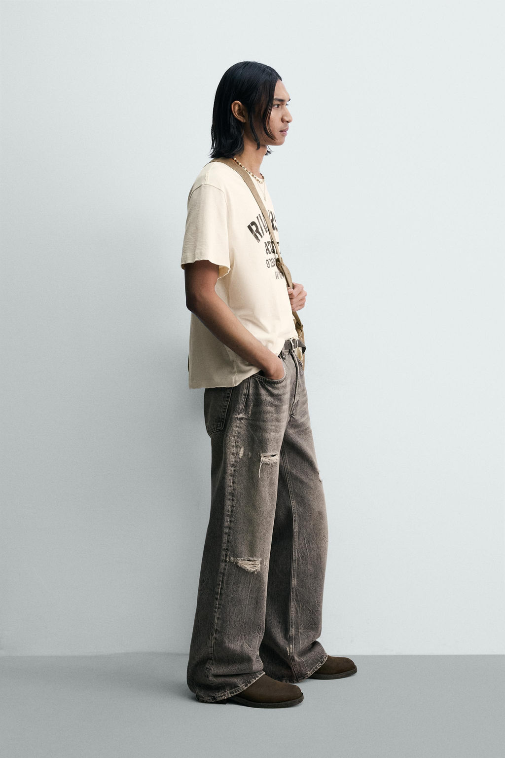 CAMISETA RELAXED FIT TEXTO LAVADO / Blanco roto