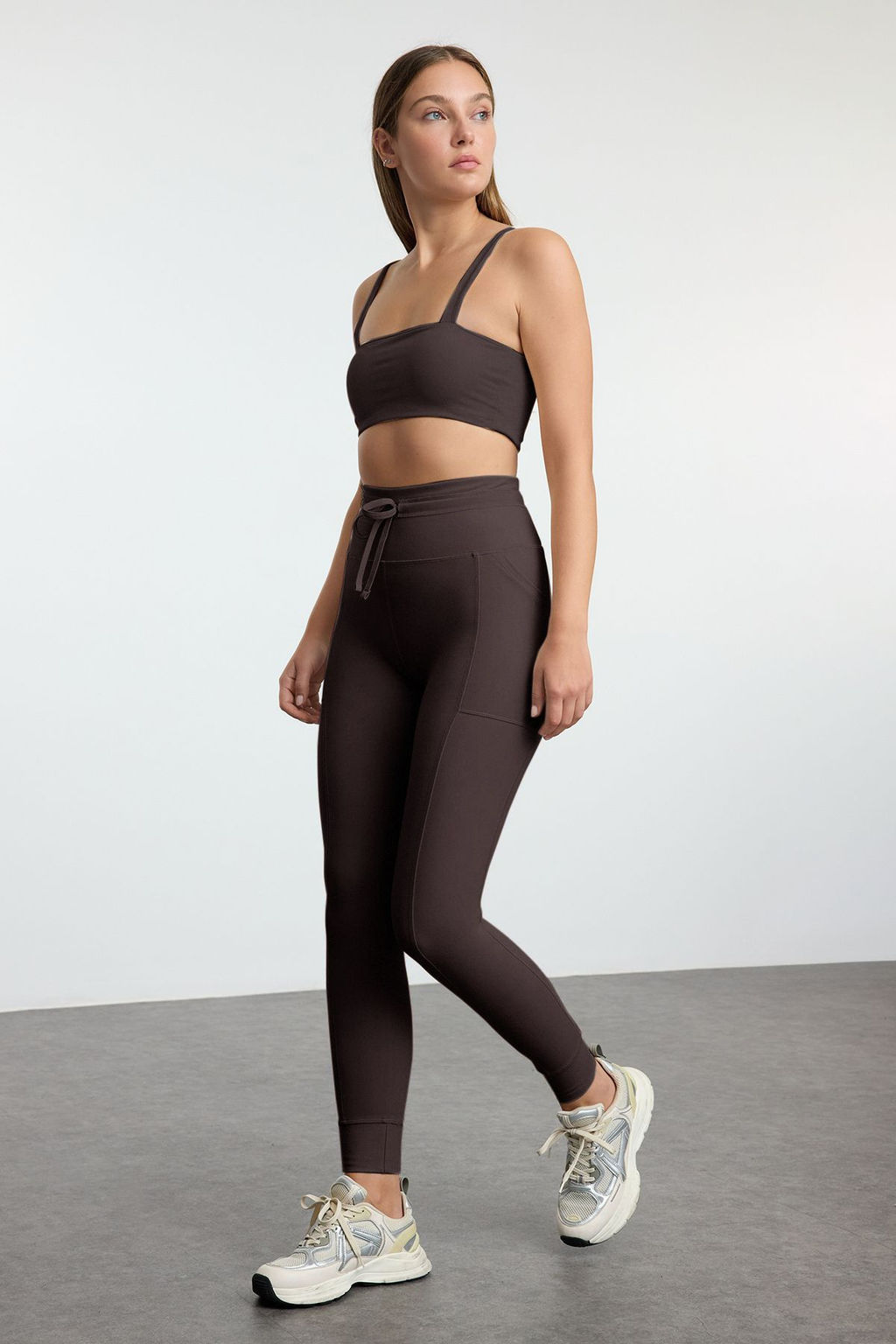 TRENDYOLMILLA Kahverengi F?rcal? Soft Kumas Cep ve Baglama Detayl? Tam Boy Orme Spor Tayt THMAW25TY00014 фото 23