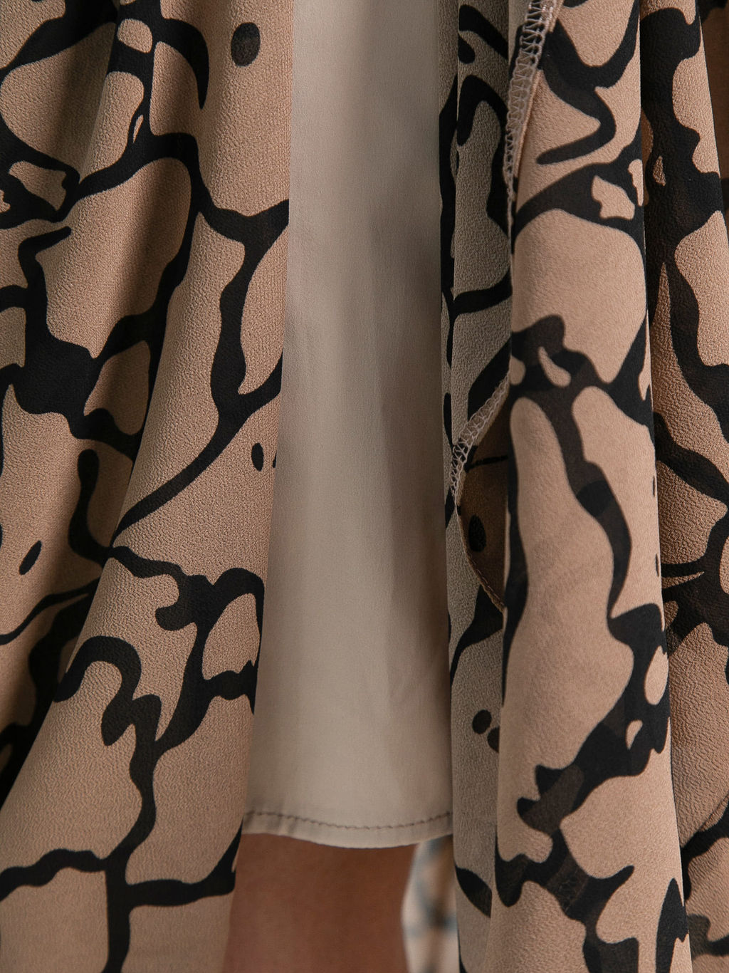 Платье Идиллия (бежево-черное) П15378-16М