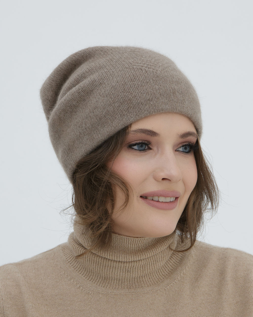 Шапка кашемировая двойная с узором UL капучино
