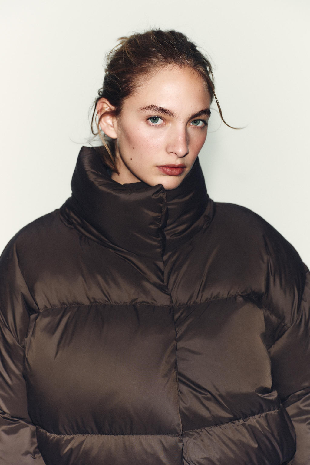WATER-REPELLENT AND WINDPROOF DOWN JACKET WITH HOODIE - Zara фото 3