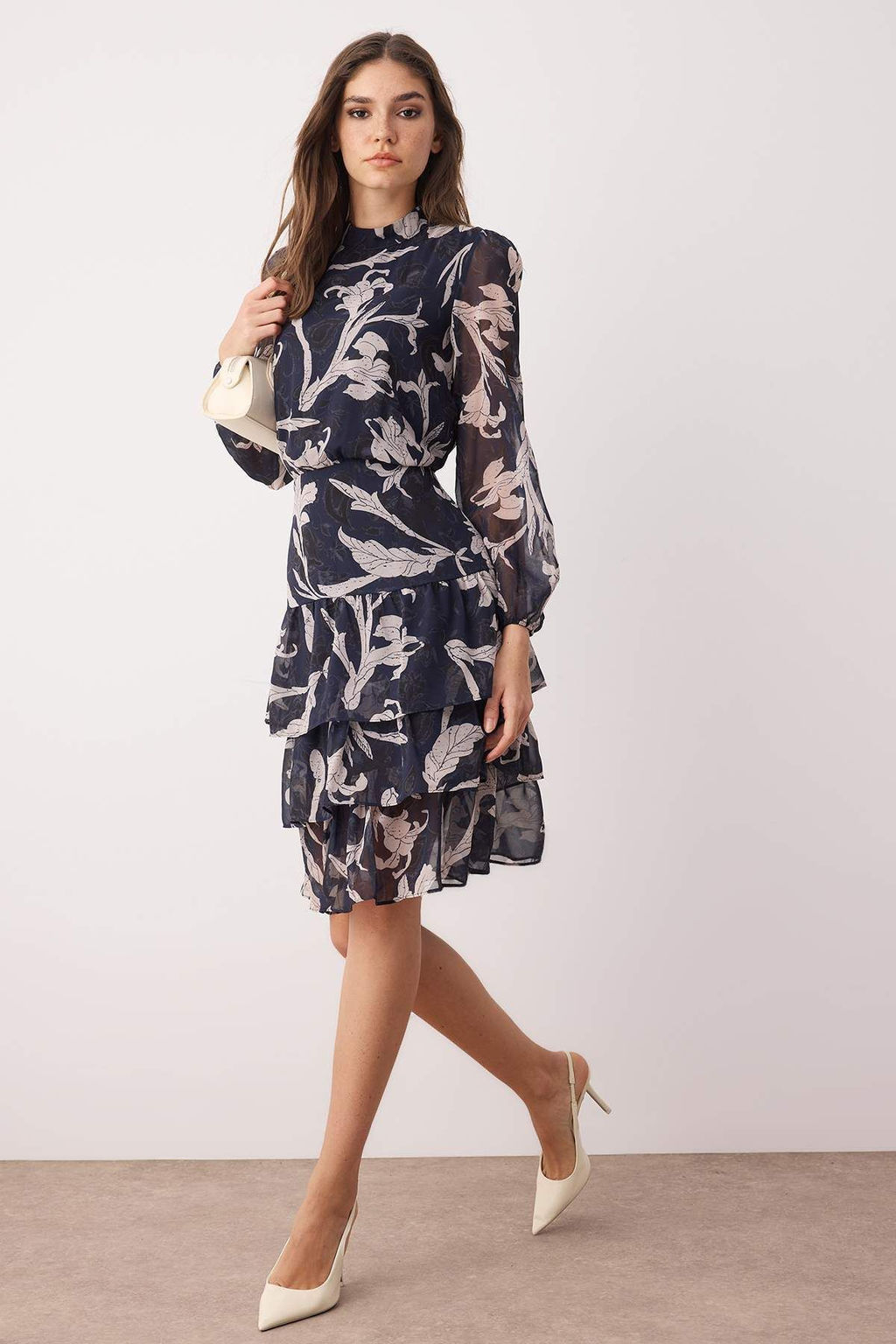 TRENDYOLMILLA Siyah-Cok Renkli Cicekli Skater F?rf?r Midi Dokuma K?sl?k Elbise TWOAW21EL0354 фото 11