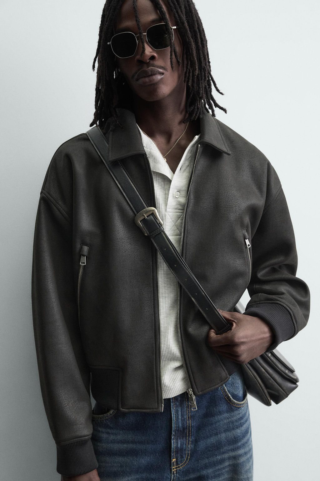 LEATHER EFFECT BOMBER JACKET - Zara фото 14