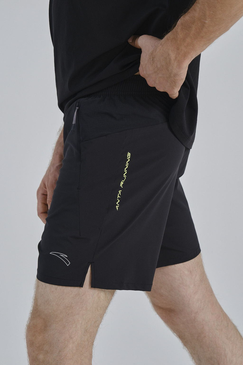 Шорты текстильные Черный ADVANCED RUNNING Woven Shorts - Anta фото 3