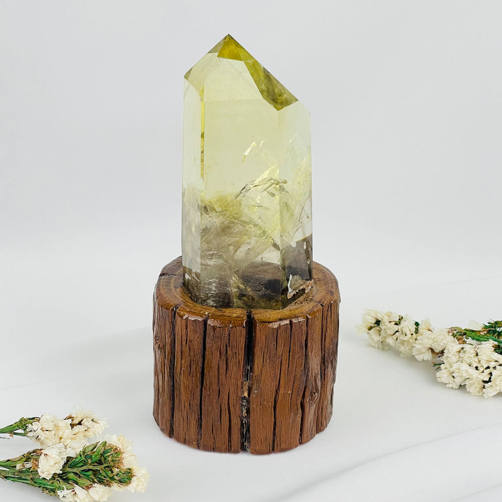 Кристалл из Цитрина на подставке