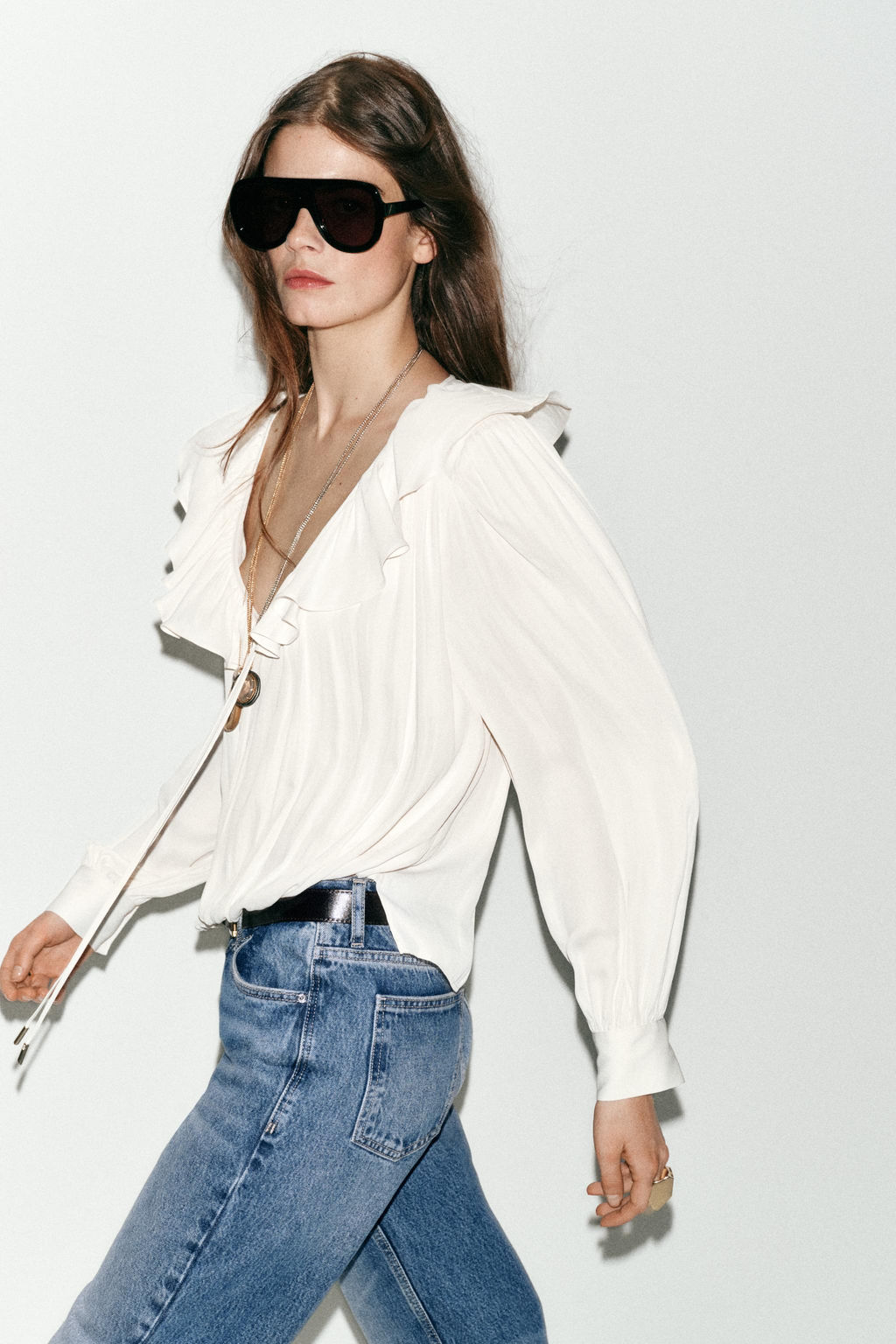 SATIN BLOUSE WITH RUFFLES AND SHOULDER PADS - Zara фото 5