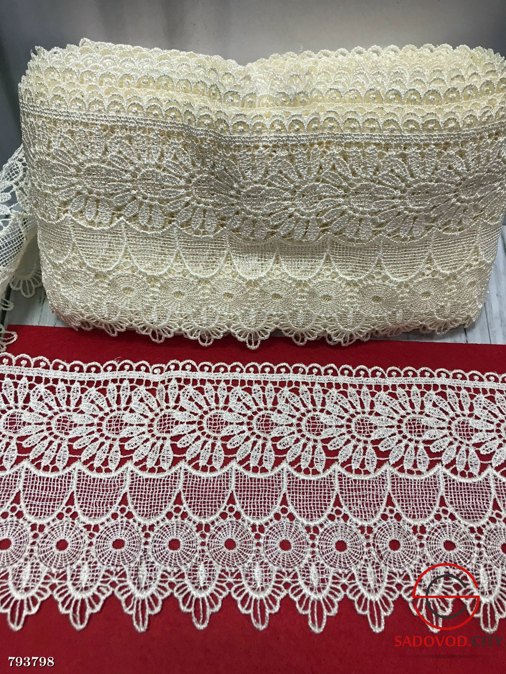 Кружево гипюровое, ширина 12 см. Длина 13,5 см.