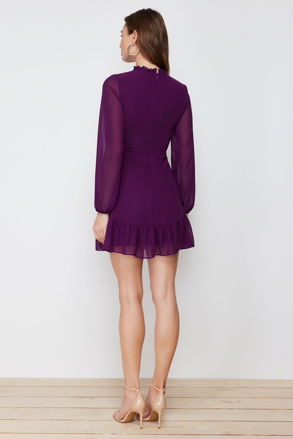 TRENDYOLMILLA Siyah A Kesim F?rf?r Detayl? Dik Yaka Mini Astarl? Sifon Dokuma K?sl?k Elbise TWOAW24EL00722  фото 6