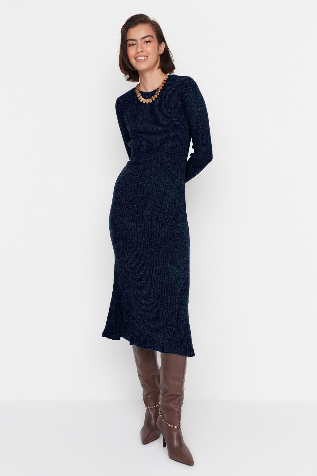 TRENDYOLMILLA Kahverengi Midi Triko Bisiklet Yaka Elbise TWOAW21EL0422 фото 40