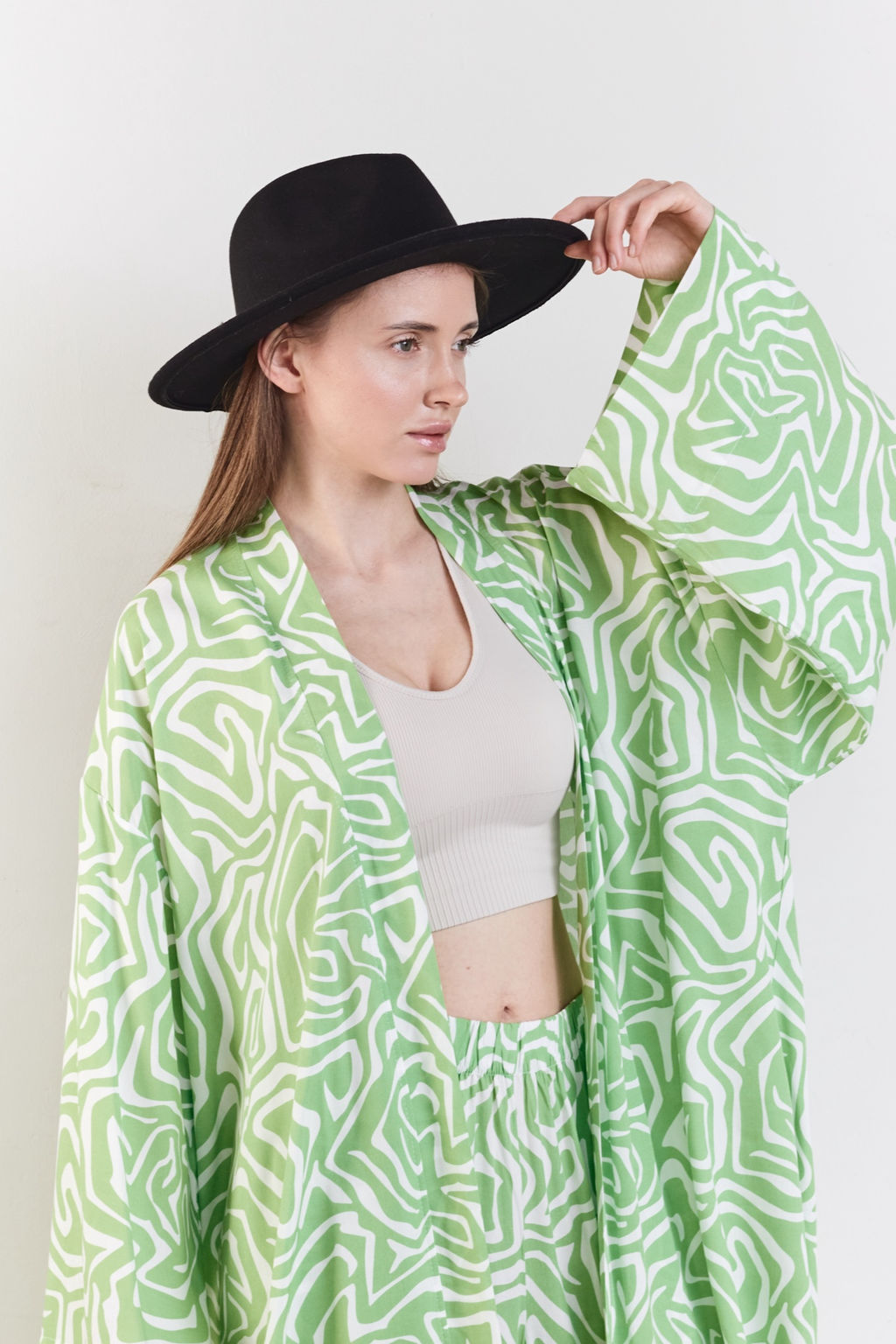 Костюм SET056/01/Салатовый, белый