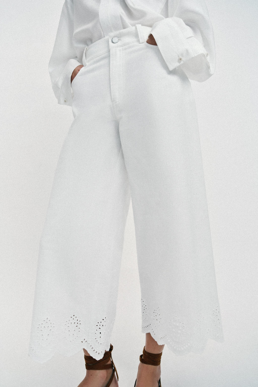 PANTAL?N CULOTTE BORDADOS PERFORADOS / Blanco - Zara фото 2