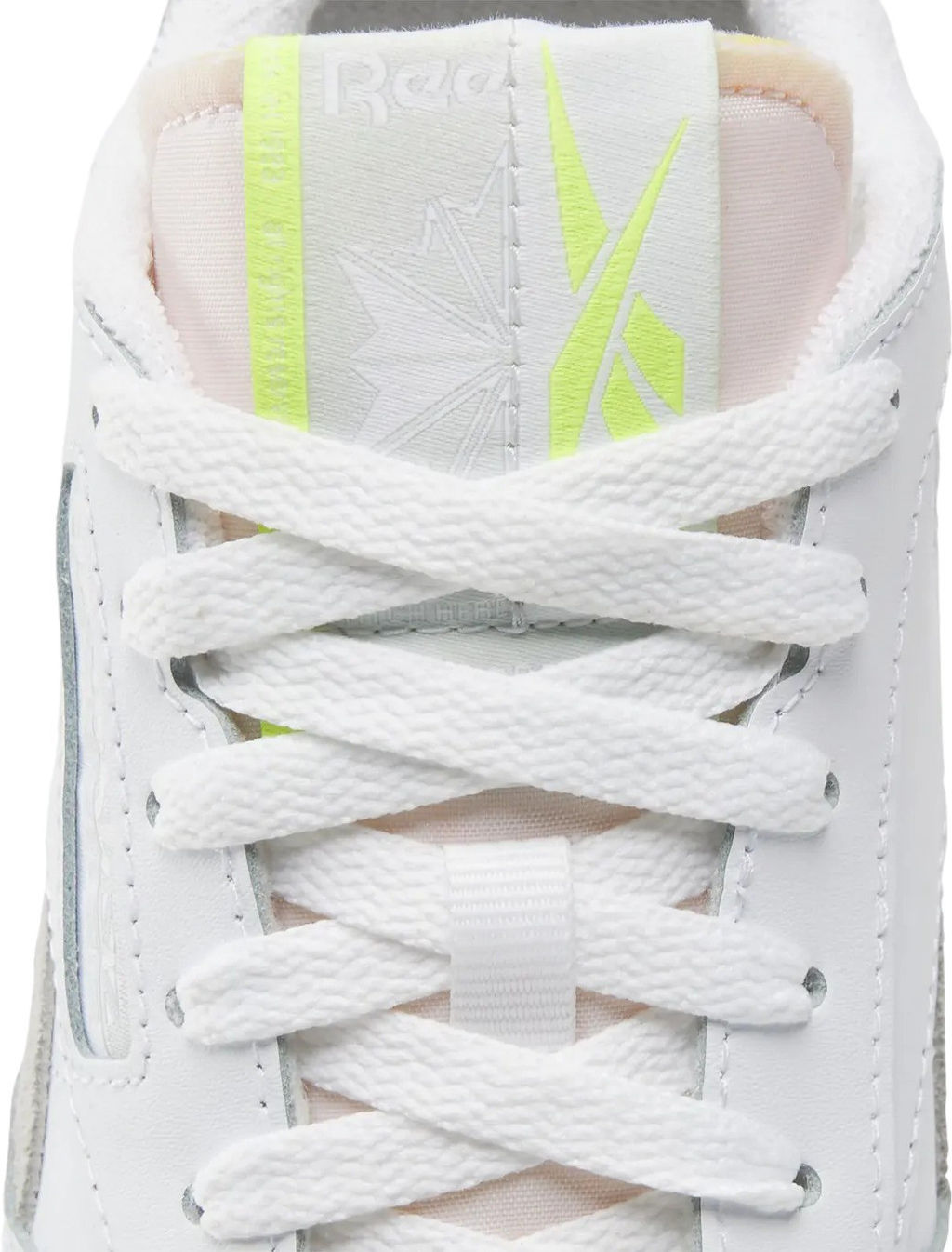 Кроссовки женские