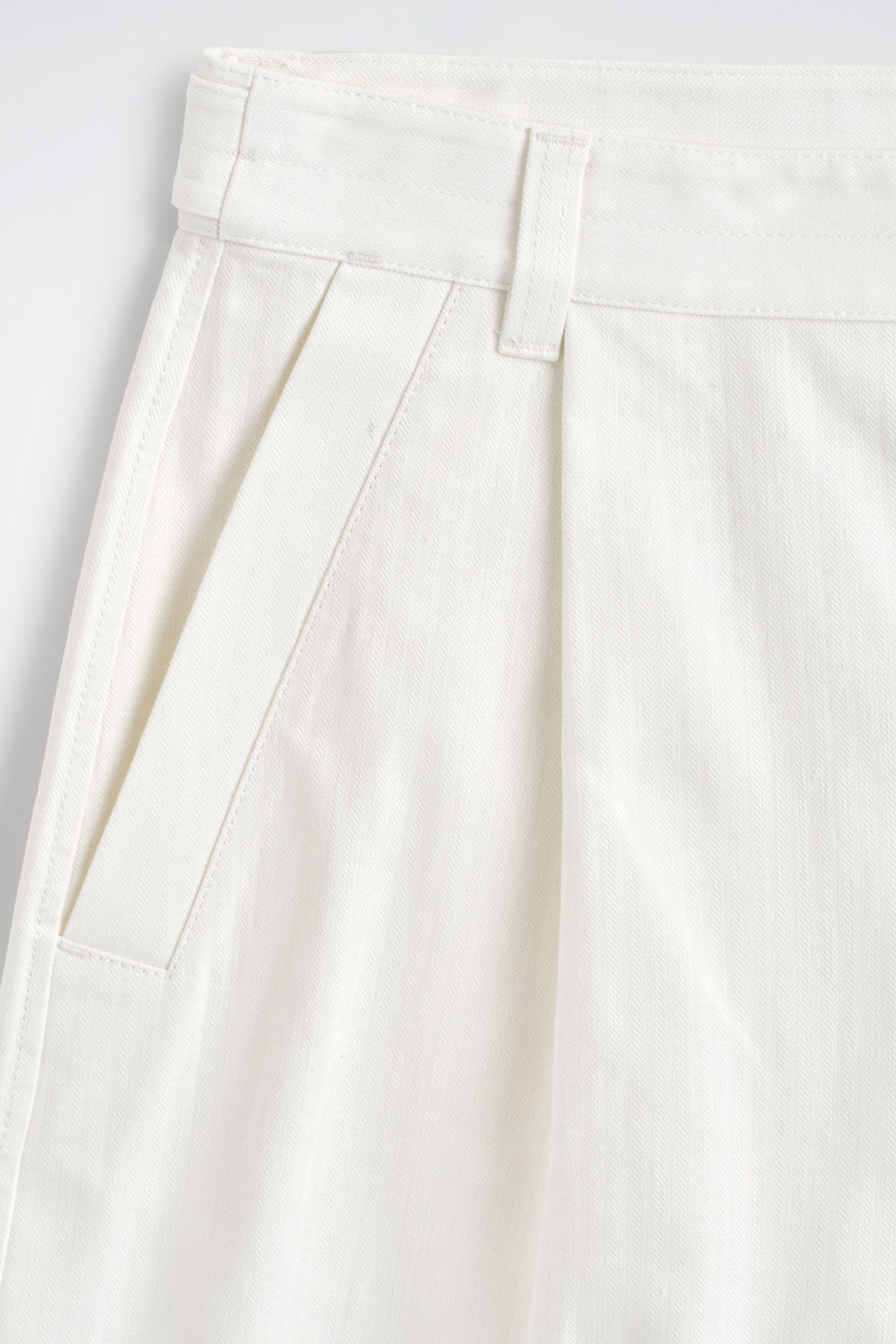 PLEATED DENIM-HERRINGBONE SHORTS - H&m фото 4