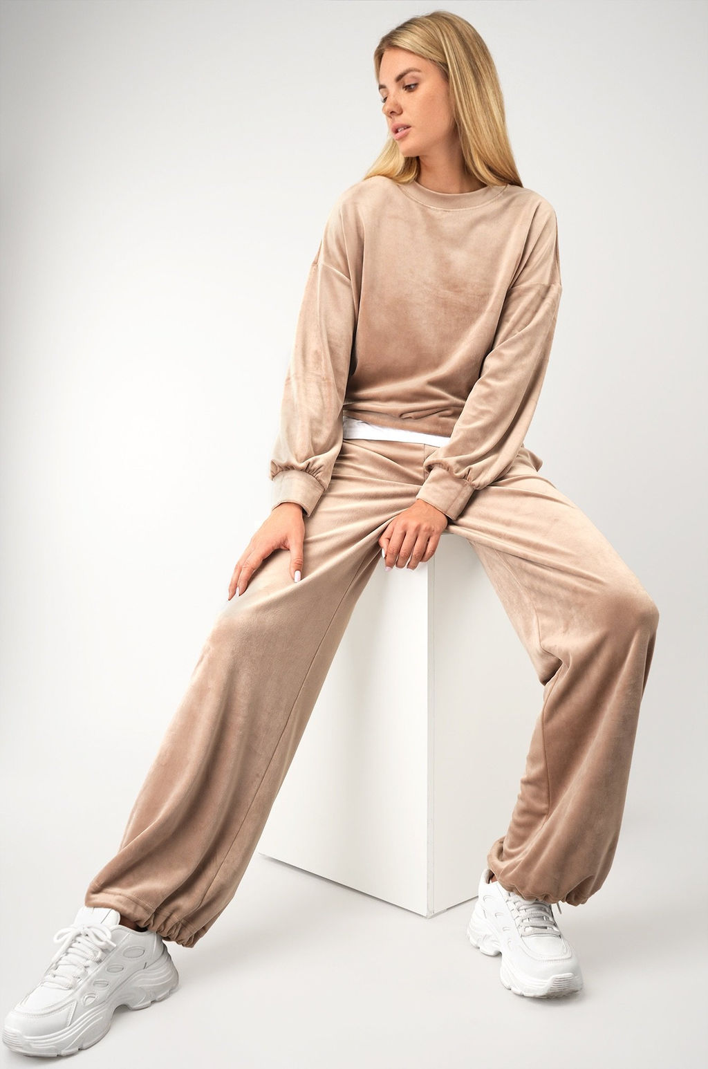 Женский велюровый костюм оверсайз Happyfox