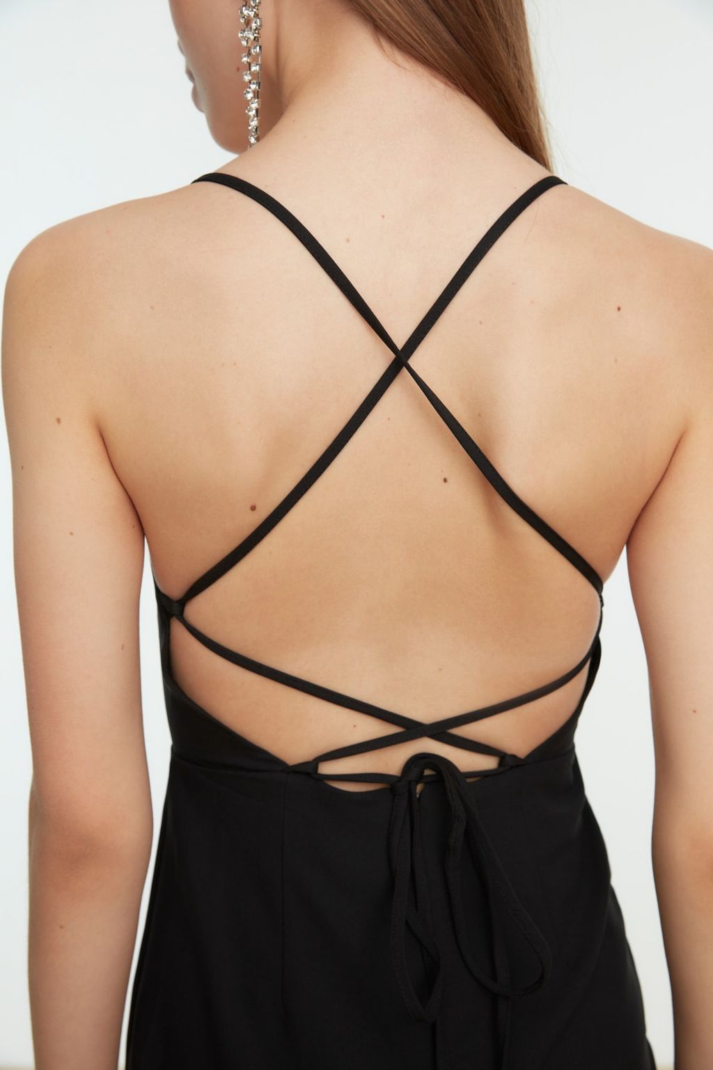 TRENDYOLMILLA Siyah S?rt Detayl? Dokuma Tulum TPRSS21TU0115  фото 4