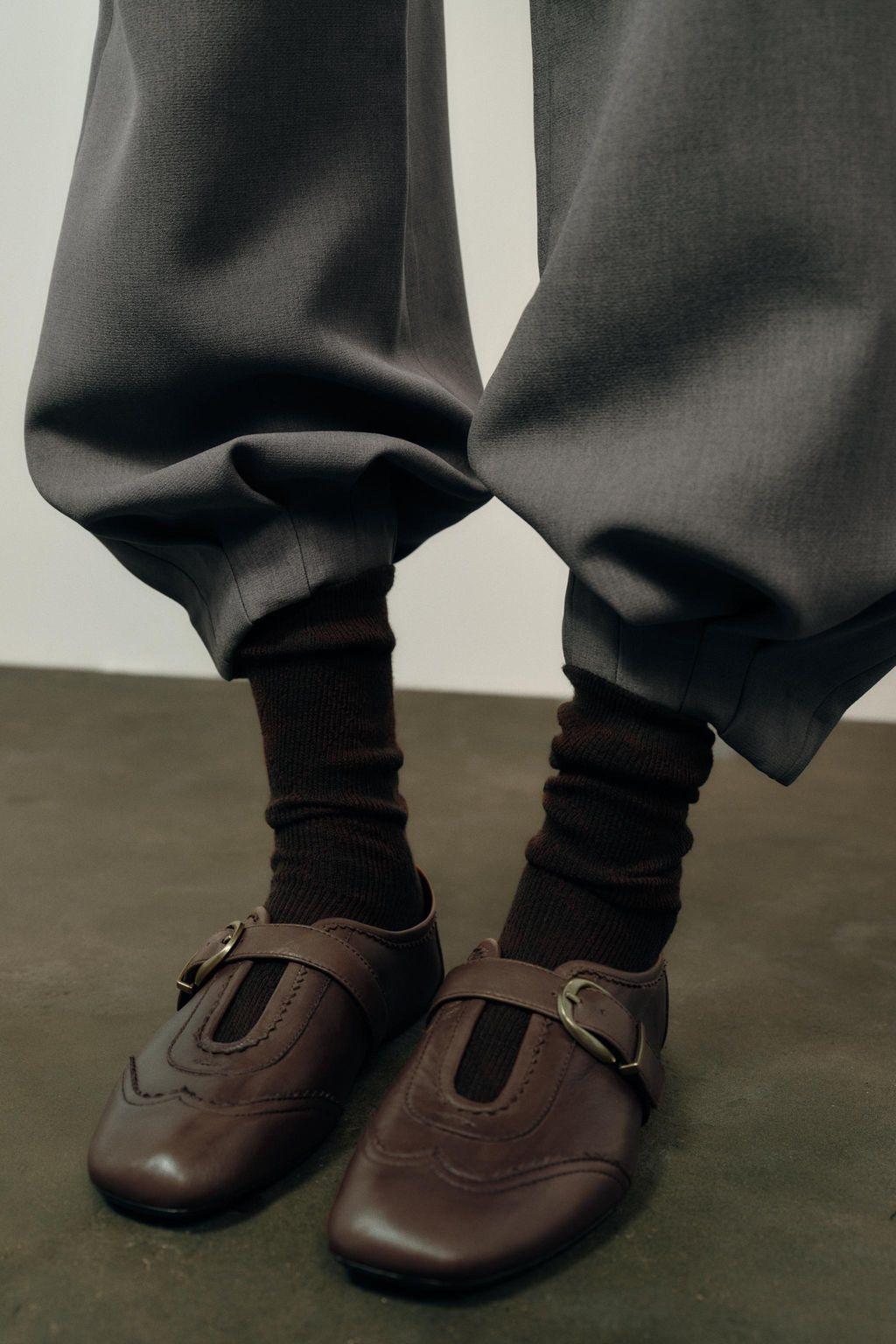 LEATHER BROGUE BALLERINAS - Zara фото 2