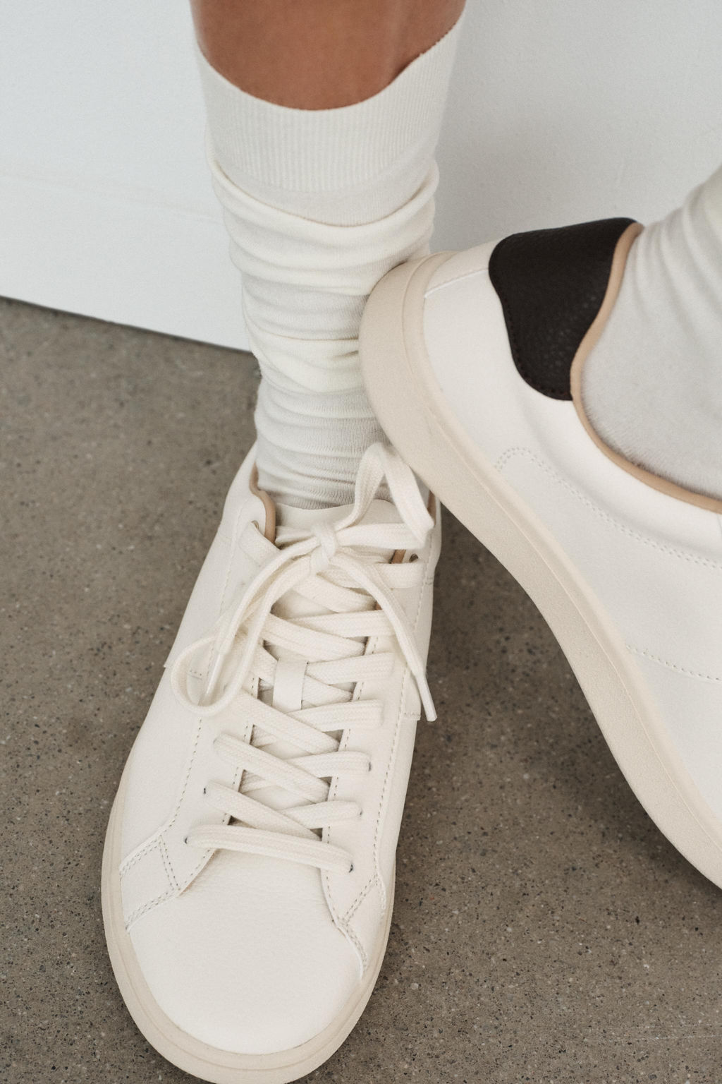 TRAINERS WITH HEEL TAB DETAIL - Zara фото 8
