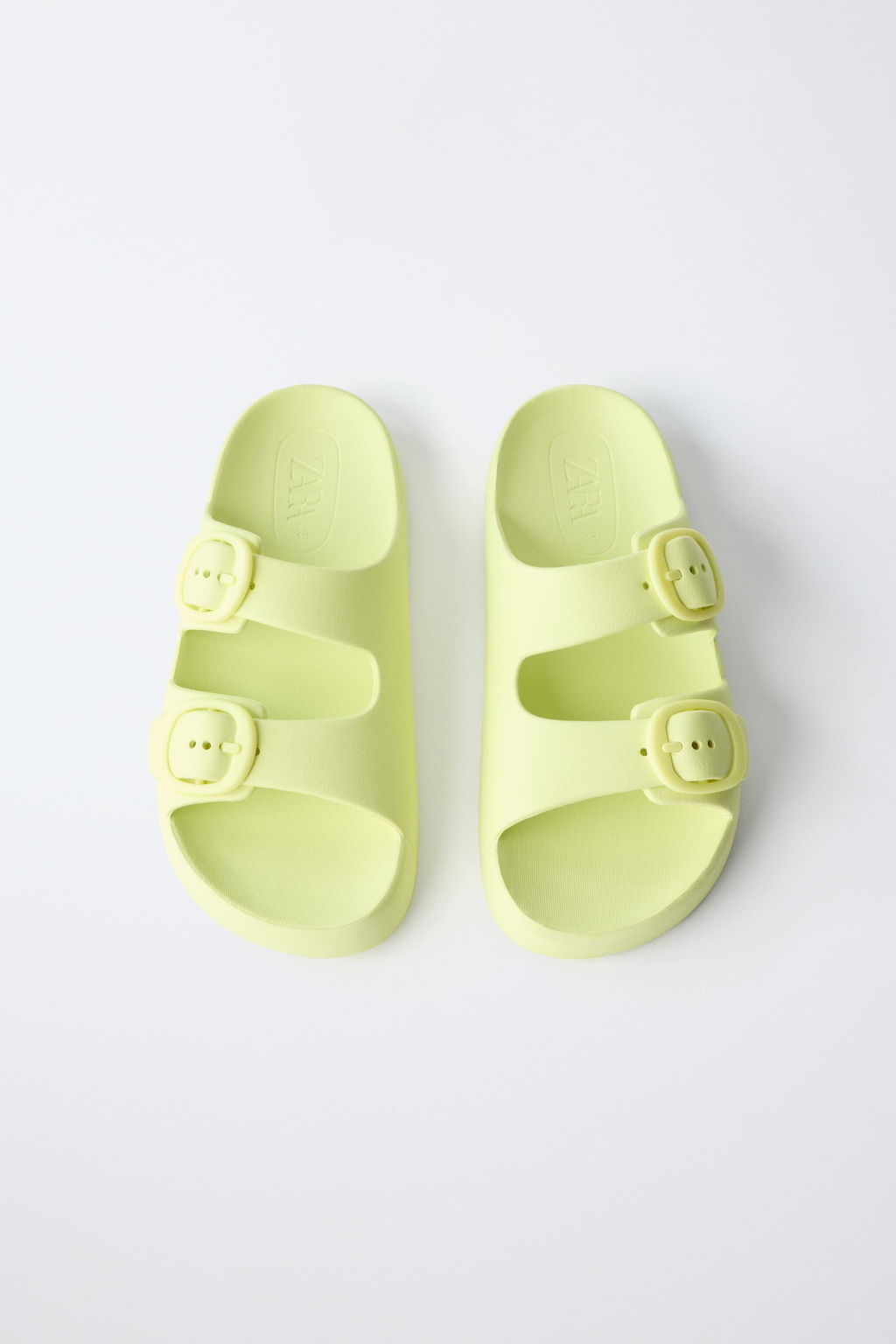 SANDALIA HEBILLAS ENGOMADA / Verde - Zara фото 4