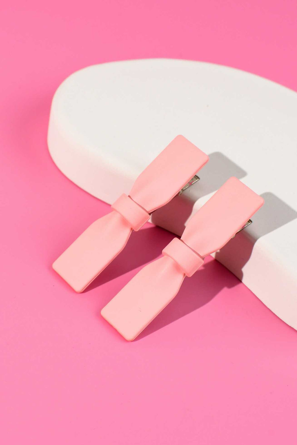 Набор заколок для волос зажим, арт. 71787 / 10 БАНТИКИ (в наборе: 2шт., 6,3 см, черный металл, полиметилметакрилат, цвет: розовый, подложка из мелованного картона + ПЭТ-пакет с европодвесом)