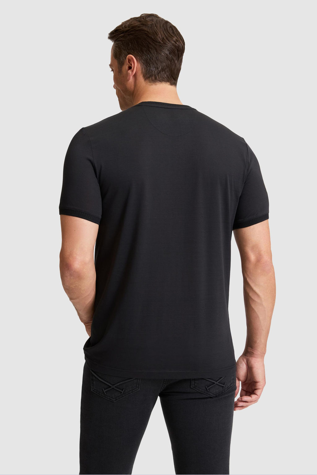 Erkek Siyah Regular Fit Bisiklet Yaka Ti__rt