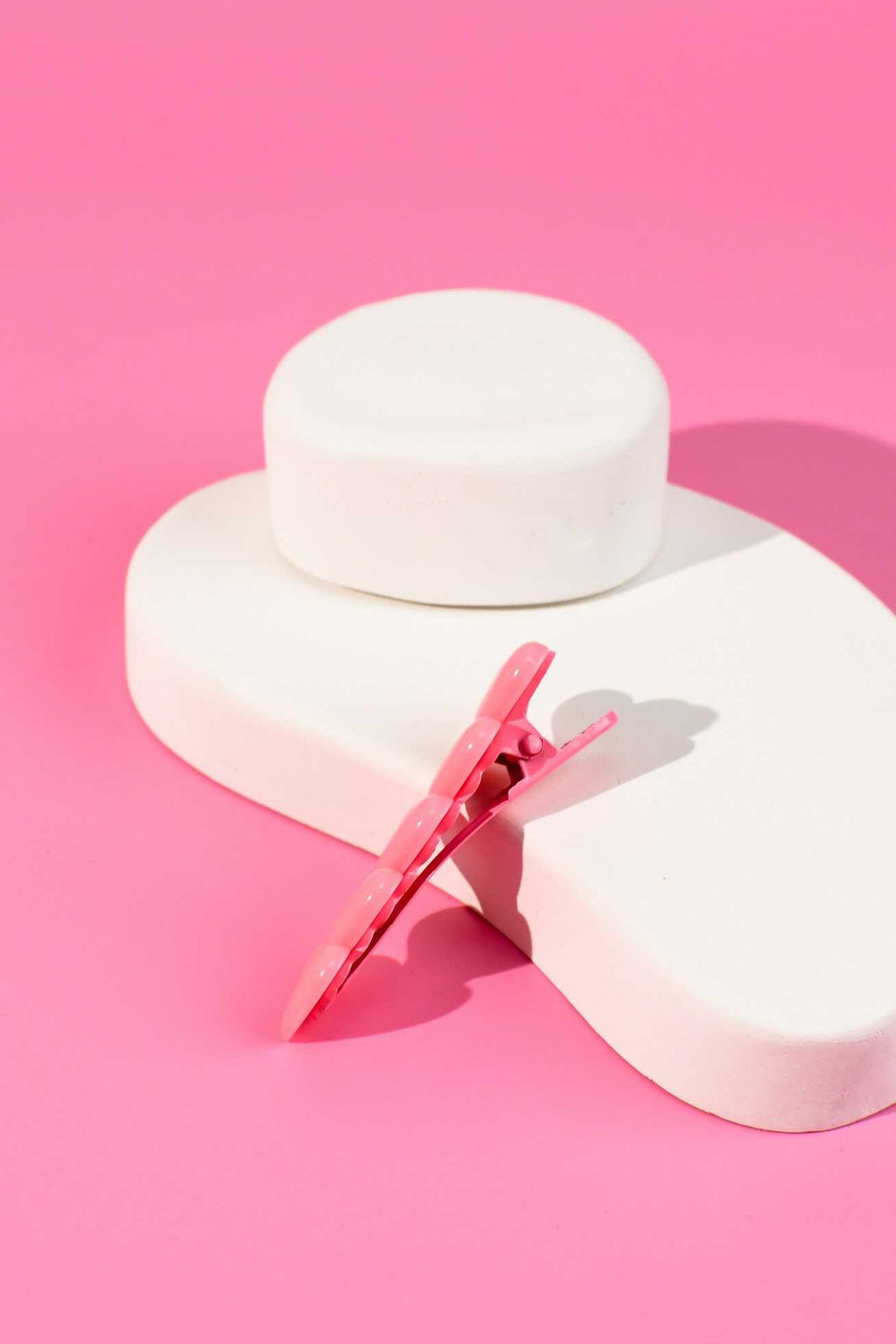 Заколка для волос зажим, арт. 71775 / 10 СЕРДЕЧКИ (в наборе: 1шт., 6,7 см, черный металл, полиэфирная смола, цвет: розовый, подложка из мелованного картона + ПЭТ-пакет с европодвесом)