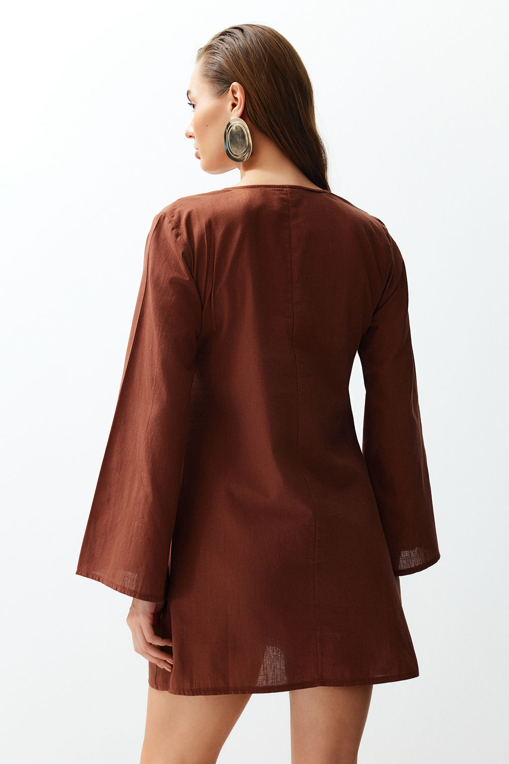 TRENDYOLMILLA Beyaz Mini Dokuma Premium Deniz Kabugu Aksesuarl? Flaml? Pamuk Plaj Elbisesi TBESS24EL00020  фото 6