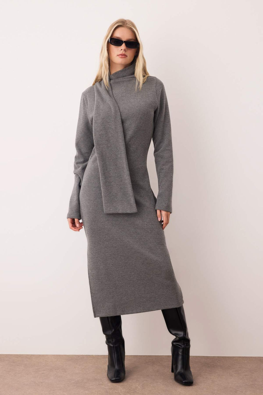 Antrasit Sal Detayl? Selanik/Triko Gorunumlu Bodycon Maxi Orme Elbise TWOAW26EL00216